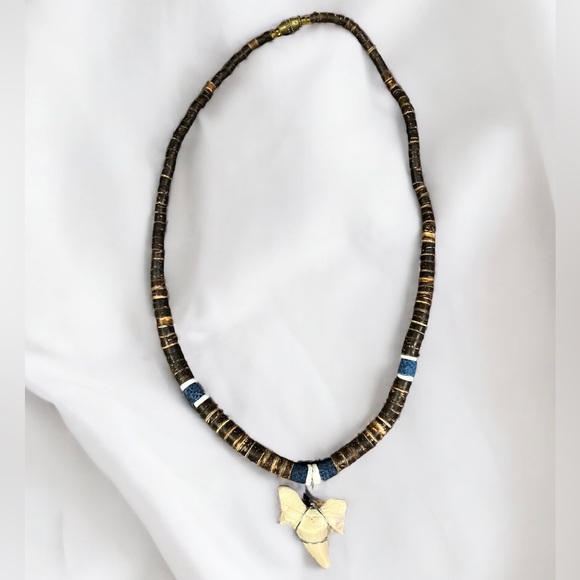 Hawaiian wood coconut beads & shark tooth surfer boho choker necklace - Picture 2 of 2